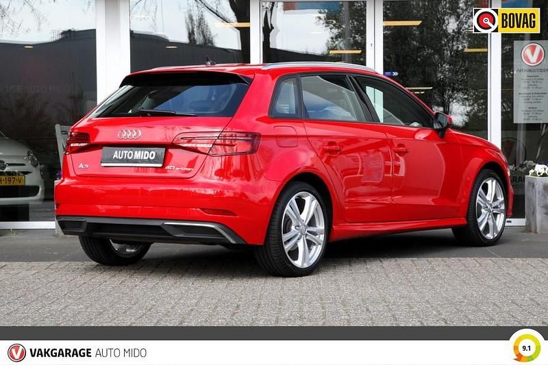 Occasion Audi A3 Sportback e-tron Sport 2020 Rood Hatchback