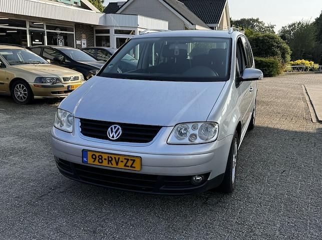Occasion VW Touran Highline 140 PK (102 kW) 2005 Grijs MPV