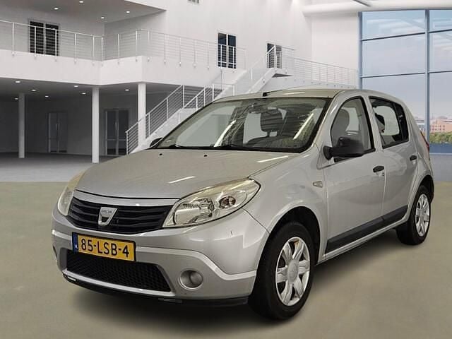 Grijs Gebruikt 2010 Dacia Sandero Ambiance Hatchback | € 2.995 (Eerlijke prijs) - Afbeelding 1/4