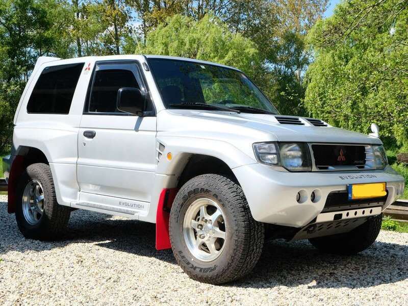 Zilver Gebruikt 1998 Mitsubishi Pajero SUV | € 55.500 - Afbeelding 1/4
