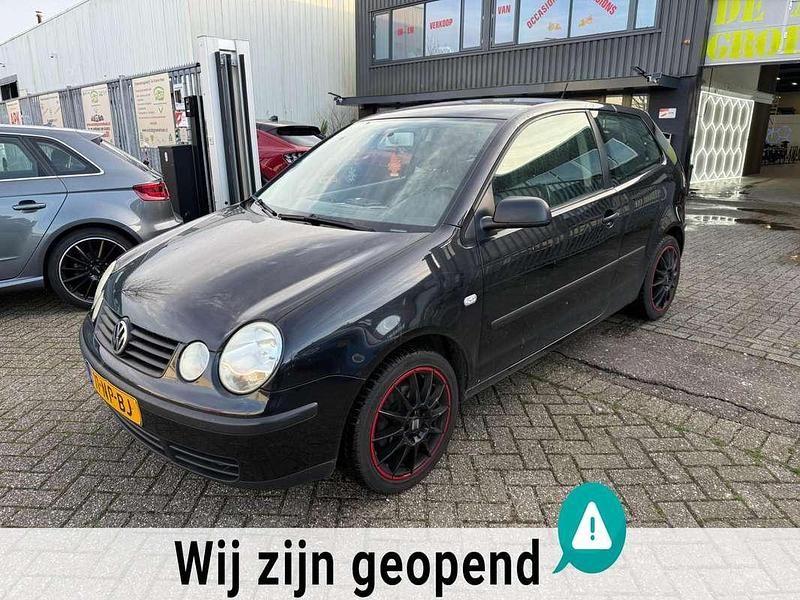 Zwart Gebruikt 2004 VW Polo Hatchback | € 1.250 (Goede deal) - Afbeelding 1/4