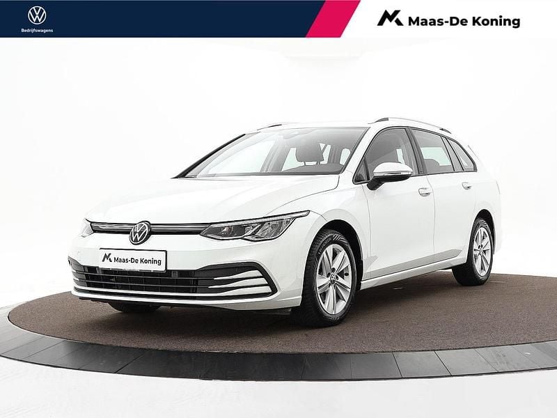 Wit Gebruikt 2023 VW Golf VIII Life Stationwagen | € 23.740 (Eerlijke prijs) - Afbeelding 1/3