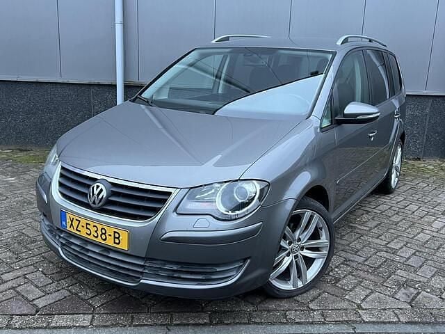 Grijs Occasion 2010 VW Touran Highline MPV | € 3.895 (Super prijs) - Afbeelding 1/4