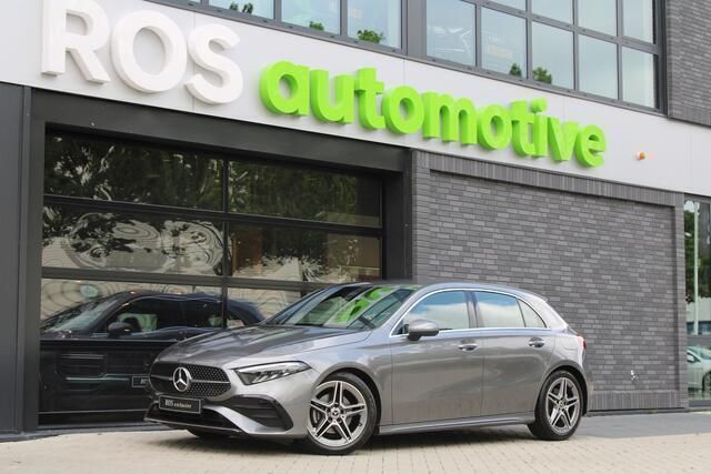 Grijs Gebruikt 2024 Mercedes A200 AMG line Hatchback | € 35.950 (Eerlijke prijs) - Afbeelding 1/4