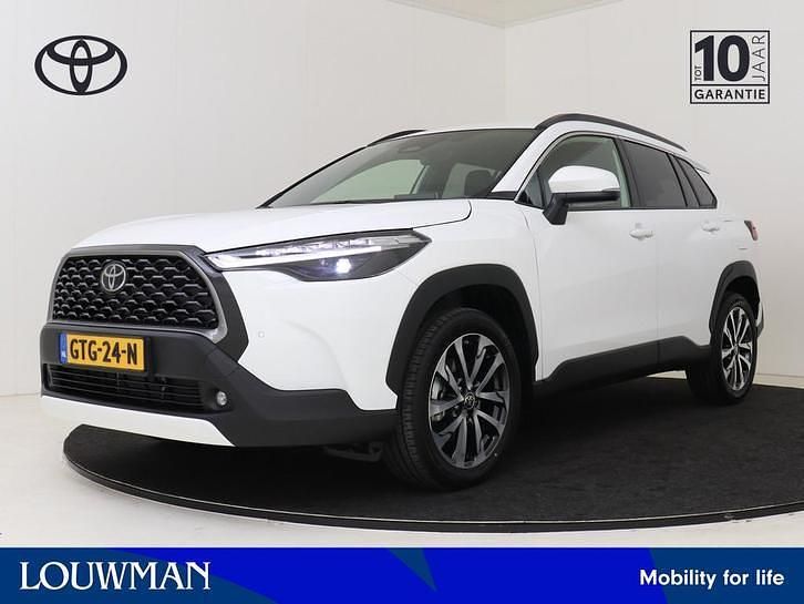 Wit Gebruikt 2024 Toyota Corolla Cross Style SUV | € 38.945 (Iets duurder) - Afbeelding 1/1