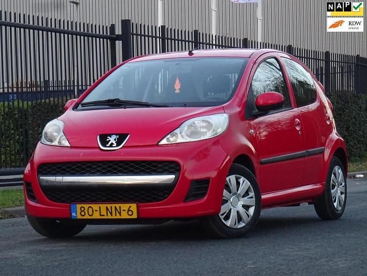 Occasion Peugeot 107 68 PK (50 kW) 2010 Rood Hatchback