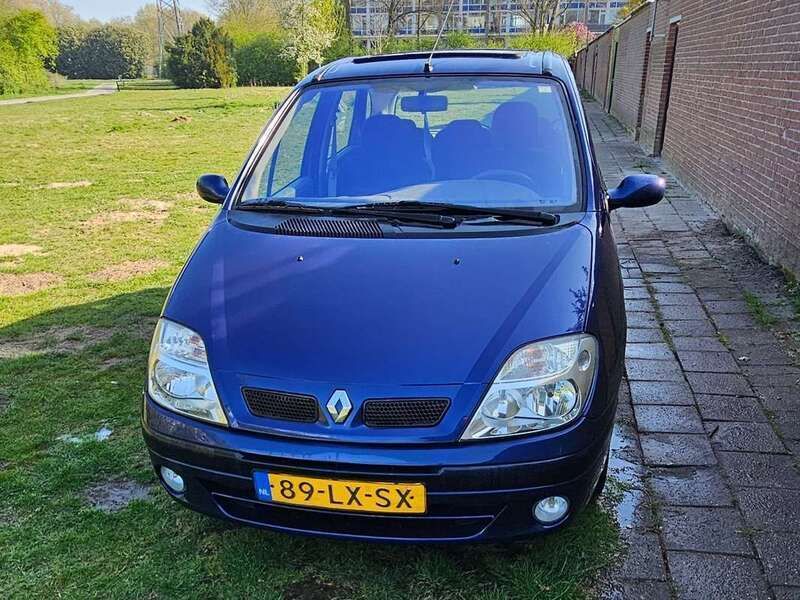 Blauw Gebruikt 2003 Renault Mégane II Expression MPV | € 950 (Goede deal) - Afbeelding 1/4
