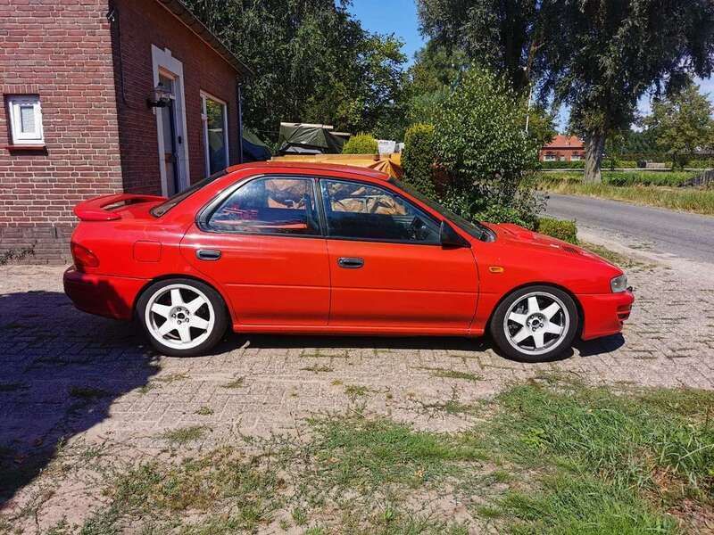 Rood Gebruikt 1995 Subaru Impreza GT Sedan | € 12.000 - Afbeelding 1/4