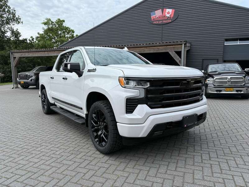 Wit Gebruikt 2023 Chevrolet Silverado Van | € 64.000 - Afbeelding 1/4