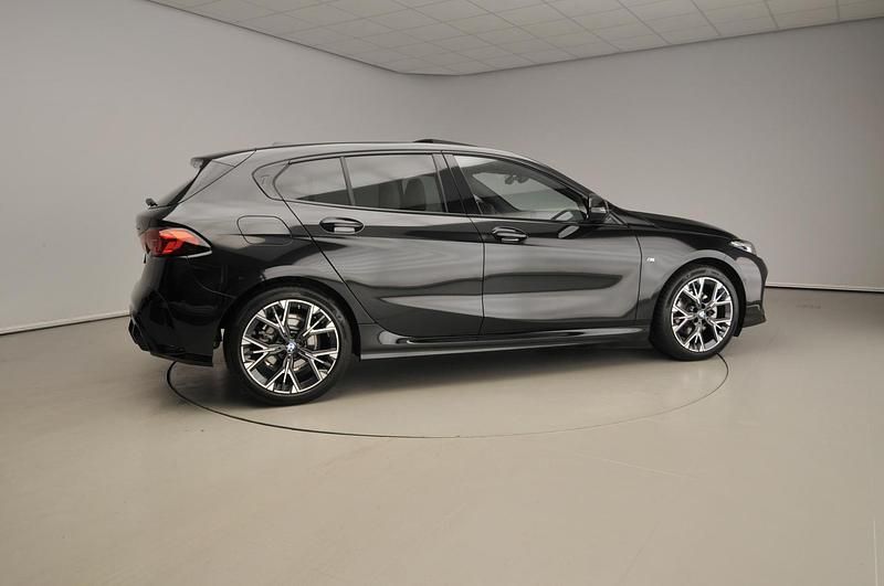 Occasion BMW 120 M Sport 170 PK (125 kW) 2025 Zwart Hatchback