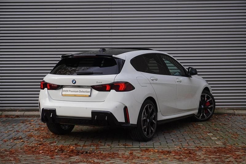 Occasion BMW 120 Executive 170 PK (125 kW) 2025 Wit Hatchback