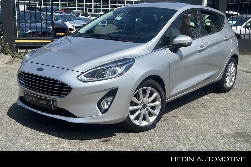 Grijs Gebruikt 2018 Ford Fiesta Titanium Hatchback | € 13.445 (Eerlijke prijs) - Afbeelding 1/4