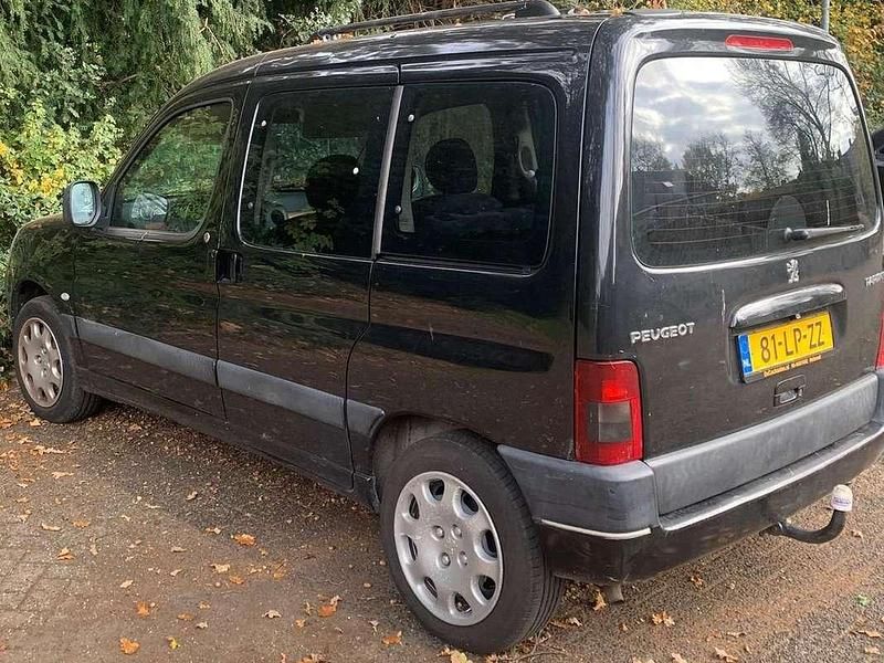 Zwart Occasion 2003 Peugeot Partner MPV | € 1.750 (Eerlijke prijs) - Afbeelding 1/4