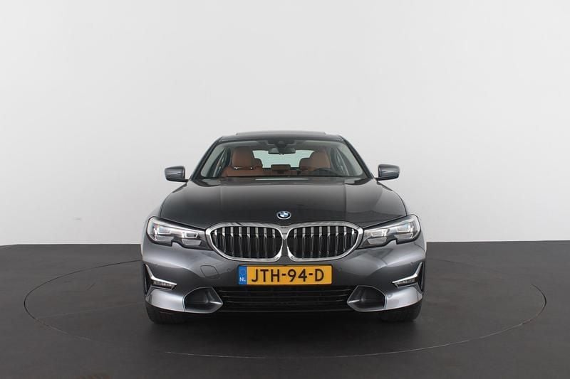 Occasion BMW 330e Executive 292 PK (214 kW) 2022 Grijs Sedan