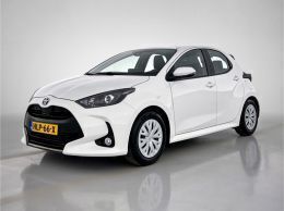 Wit Gebruikt 2024 Toyota Yaris Active Hatchback | € 22.945 (Eerlijke prijs) - Afbeelding 1/3