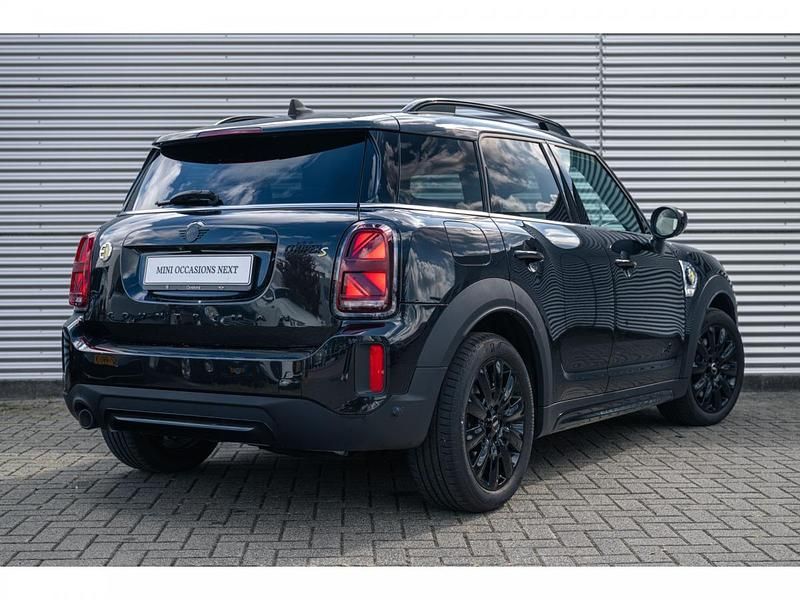 Midnight black ii (donker zwart metallic) Gebruikt 2024 Mini Cooper Countryman SUV | € 42.950 (Iets duurder) - Afbeelding 1/3