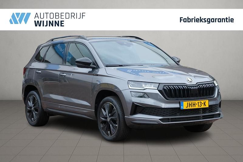 Grijs Gebruikt 2025 Skoda Karoq SportLine SUV | € 38.940 (Eerlijke prijs) - Afbeelding 1/4