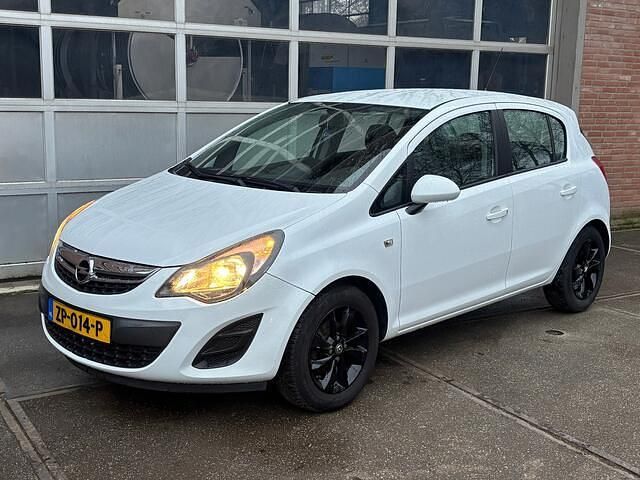 Wit Occasion 2015 Opel Corsa Selection Hatchback | € 4.950 (Eerlijke prijs) - Afbeelding 1/4