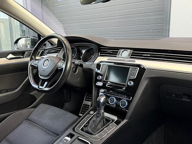 Occasion VW Passat Highline 156 PK (114 kW) 2015 Zwart Stationwagen