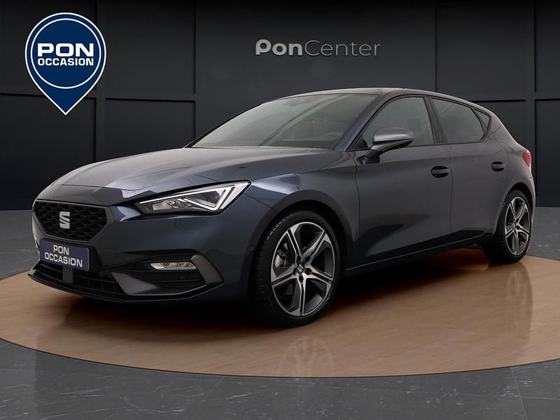 Grijs Gebruikt 2024 Seat Leon Business Hatchback | € 25.450 (Eerlijke prijs) - Afbeelding 1/3