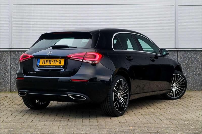 Occasion Mercedes A250 Luxury 218 PK (160 kW) 2021 Zwart Hatchback