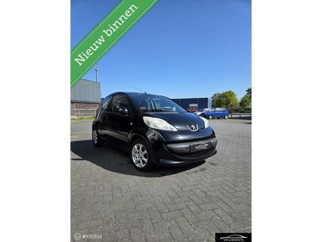 Zwart Gebruikt 2007 Peugeot 107 Hatchback | € 1.299 (Goede deal) - Afbeelding 1/4