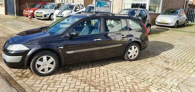 Zwart Gebruikt 2004 Renault Mégane GrandTour Stationwagen | € 1.750 (Eerlijke prijs) - Afbeelding 1/4