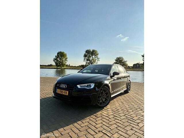 Zwart Gebruikt 2016 Audi S3 Proline Hatchback | € 21.950 (Goede deal) - Afbeelding 1/4