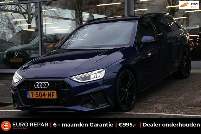 Blauw (metallic) Gebruikt 2021 Audi A4 S-Line Stationwagen | € 27.795 (Eerlijke prijs) - Afbeelding 1/4
