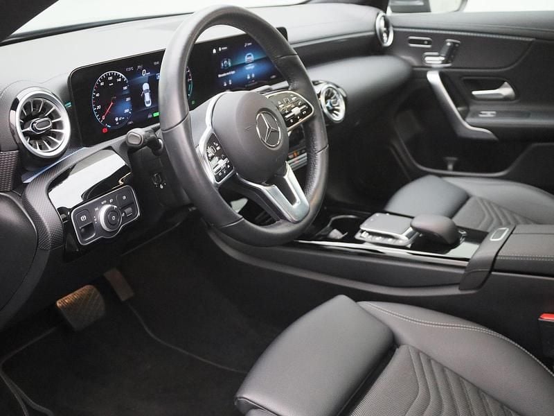 Occasion Mercedes CLA250 Luxury 218 PK (160 kW) 2023 Grijs Sedan