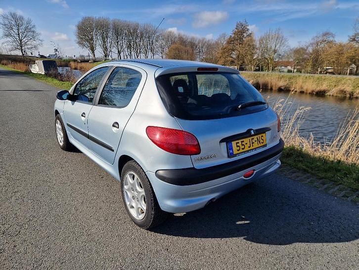 Occasion Peugeot 206 74 PK (54 kW) 2002