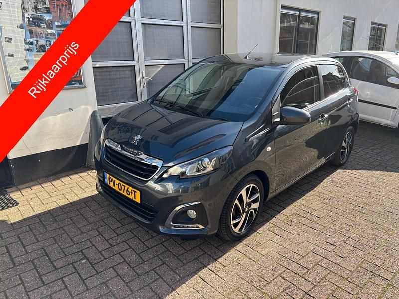 Grijs Gebruikt 2017 Peugeot 108 Allure Hatchback | € 7.350 (Eerlijke prijs) - Afbeelding 1/4