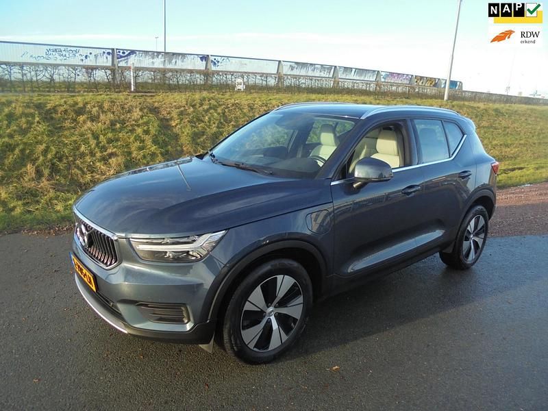 Blauw Occasion 2021 Volvo XC40 Inscription SUV | € 22.250 (Goede deal) - Afbeelding 1/4