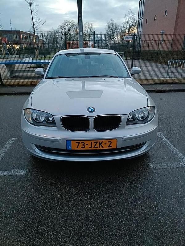 Occasion 2010 BMW 118 Hatchback | € 6.750 (Eerlijke prijs) - Afbeelding 1/4