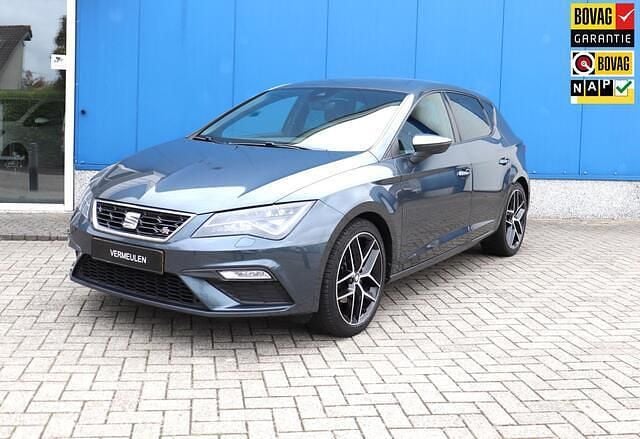 Grijs Gebruikt 2019 Seat Leon Beats Hatchback | € 18.250 (Eerlijke prijs) - Afbeelding 1/4