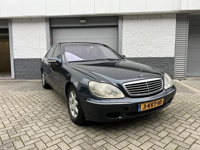 Groen Gebruikt 2000 Mercedes S500 Sedan | € 3.495 (Eerlijke prijs) - Afbeelding 1/4