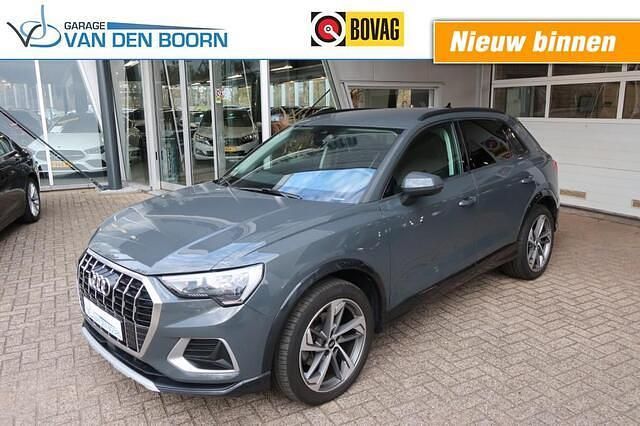Grijs Gebruikt 2020 Audi Q3 SUV | € 32.950 (Eerlijke prijs) - Afbeelding 1/2