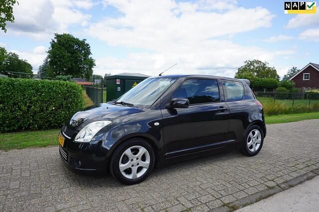 Zwart Gebruikt 2006 Suzuki Swift Exclusive Hatchback | € 4.750 (Eerlijke prijs) - Afbeelding 1/4