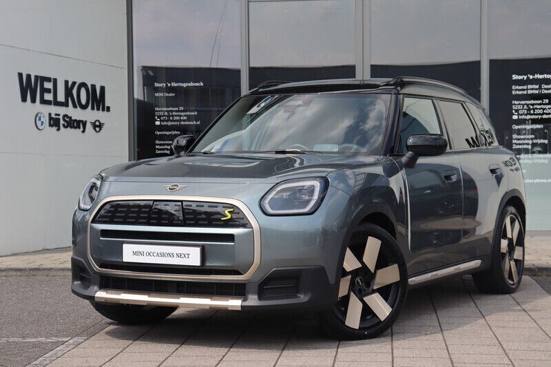 Groen Gebruikt 2024 Mini Countryman Favoured SUV | € 45.450 - Afbeelding 1/4