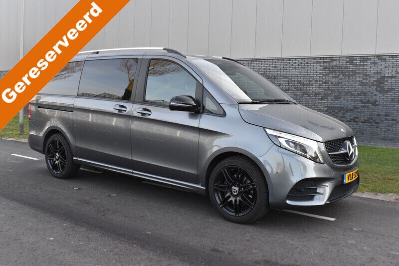 Grijs Gebruikt 2021 Mercedes V300 Avantgarde MPV | € 54.940 (Eerlijke prijs) - Afbeelding 1/4