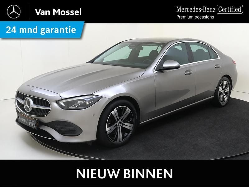 Grijs Gebruikt 2022 Mercedes C180 Luxury Sedan | € 34.945 (Goede deal) - Afbeelding 1/4