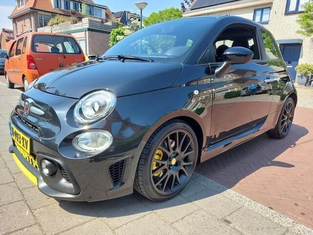 Zwart Gebruikt 2018 Fiat 500 Abarth Hatchback | € 17.500 (Eerlijke prijs) - Afbeelding 1/4