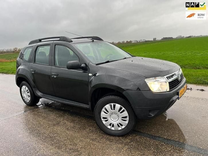 Zwart Gebruikt 2010 Dacia Duster Ambiance SUV | € 3.999 (Eerlijke prijs) - Afbeelding 1/4