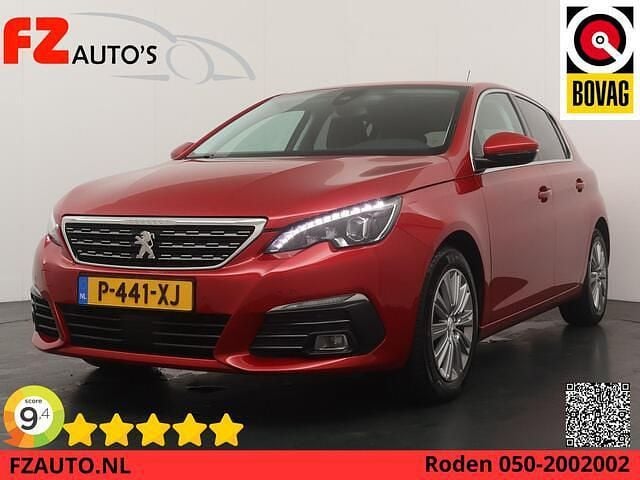 Rood Occasion 2021 Peugeot 308 Allure Hatchback | € 14.945 (Goede deal) - Afbeelding 1/4