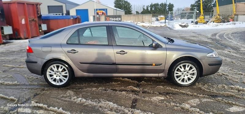 Occasion Renault Laguna II Dynamique 2004 Grijs (metallic) Hatchback