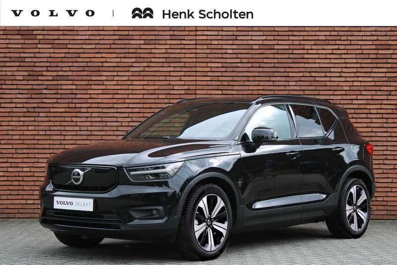 Zwart Gebruikt 2022 Volvo XC40 Plus SUV | € 35.845 (Eerlijke prijs) - Afbeelding 1/4