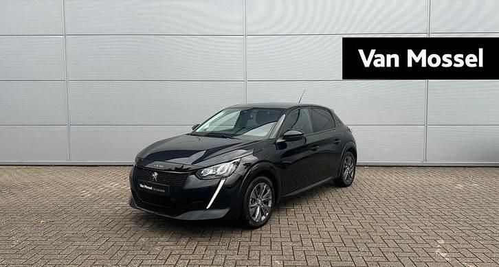 Zwart Gebruikt 2023 Peugeot e-208 Allure Hatchback | € 19.940 (Eerlijke prijs) - Afbeelding 1/3