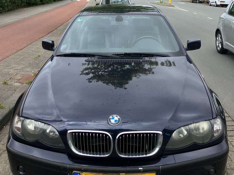 Blauw Gebruikt 2004 BMW 320 Sedan | € 3.750 - Afbeelding 1/4