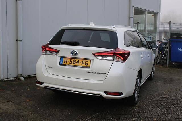 Occasion Toyota Auris Touring Sports Executive 99 PK (72 kW) 2016 Wit Stationwagen