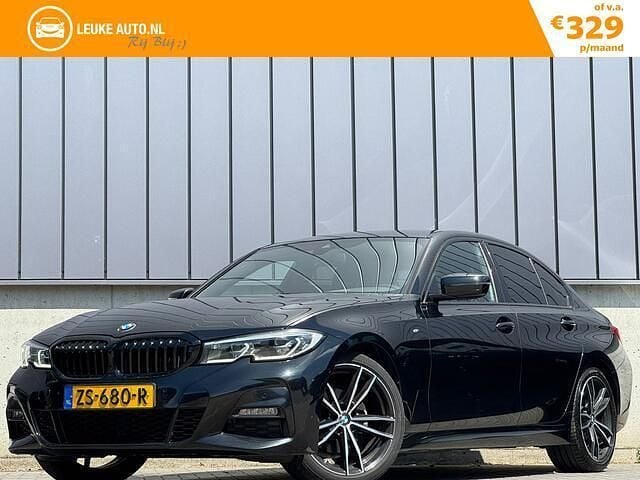 Zwart Gebruikt 2019 BMW 320 M Sport Sedan | € 27.430 (Eerlijke prijs) - Afbeelding 1/3